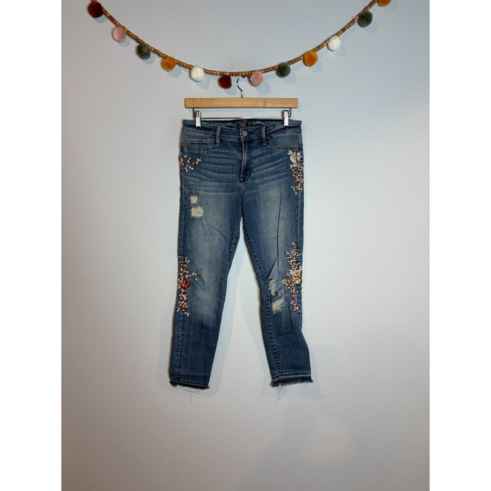 Abercrombie & Fitch Harper Low Rise Ankle flower embroidered jeans
